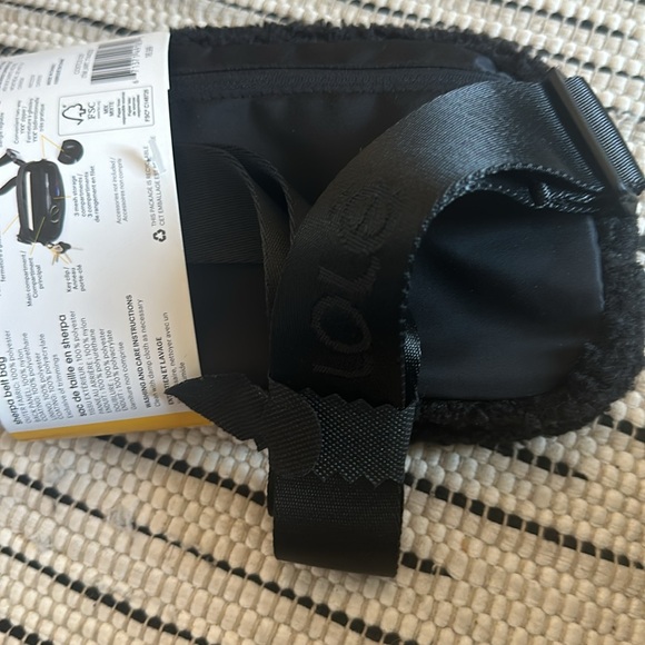 New belt bag - Picture 7 of 9